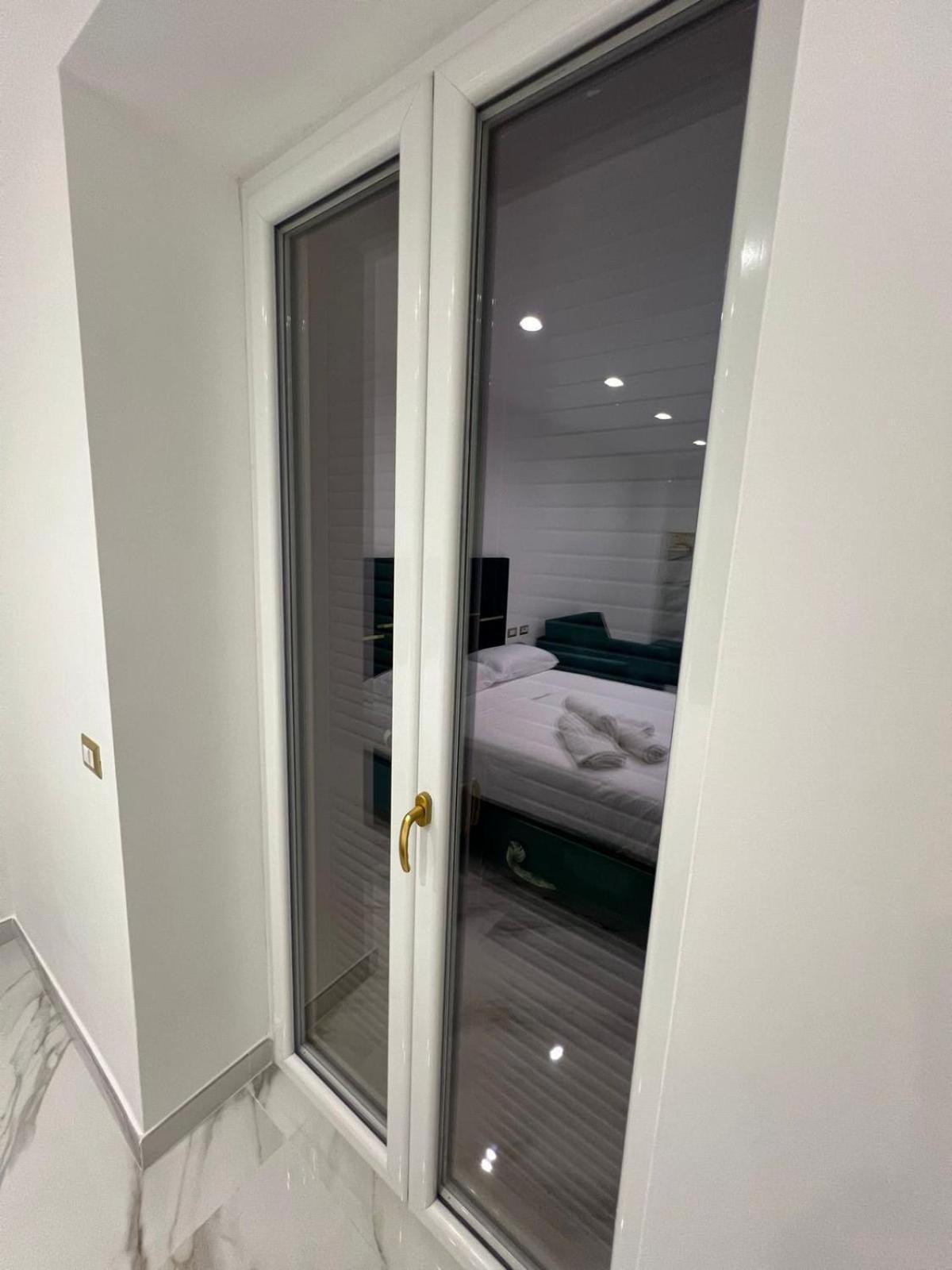 Familia Hotel Napoli Eksteriør billede