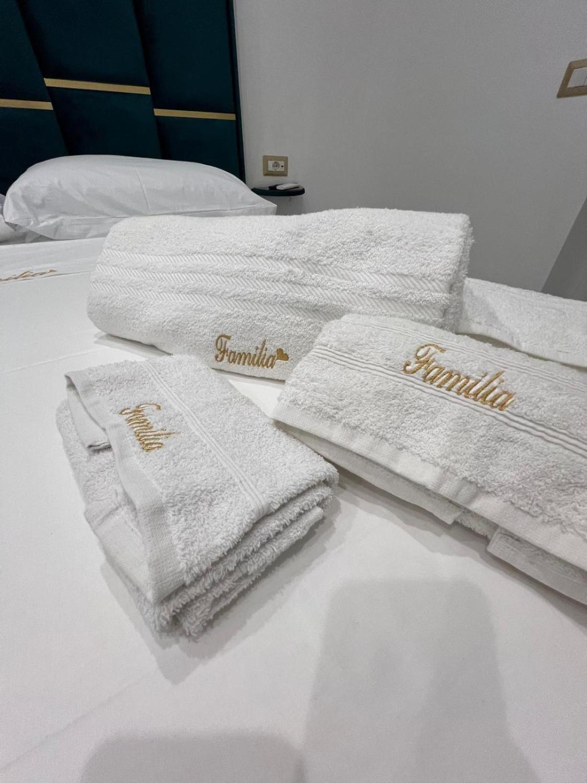Familia Hotel Napoli Eksteriør billede