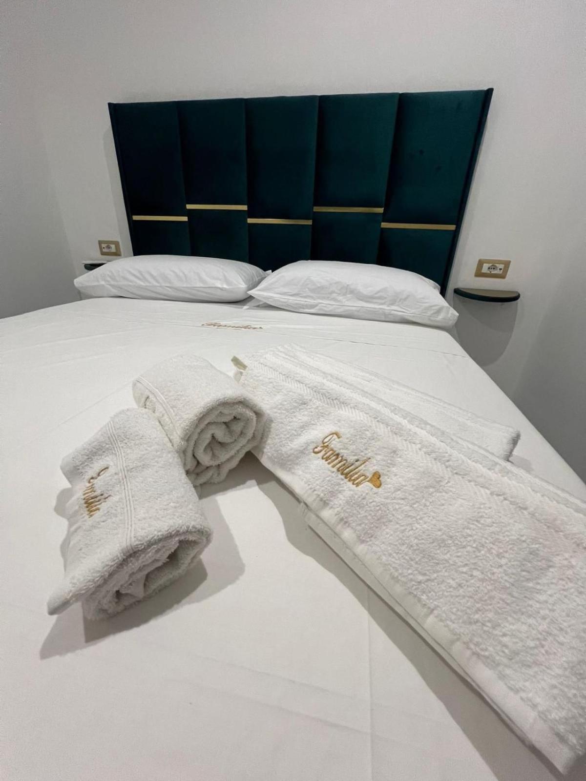 Familia Hotel Napoli Eksteriør billede