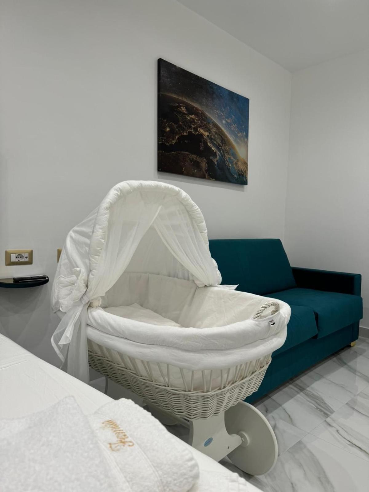Familia Hotel Napoli Eksteriør billede