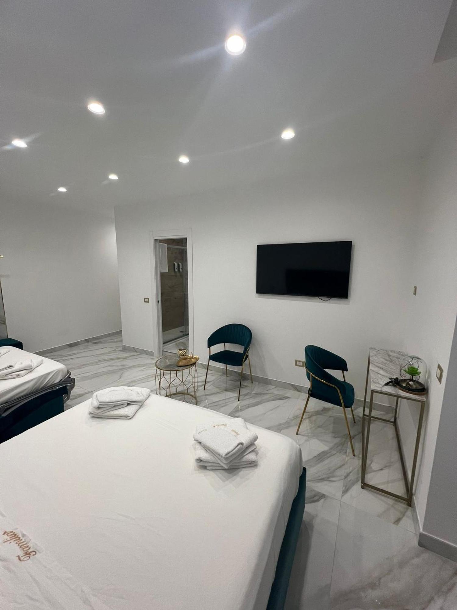 Familia Hotel Napoli Eksteriør billede