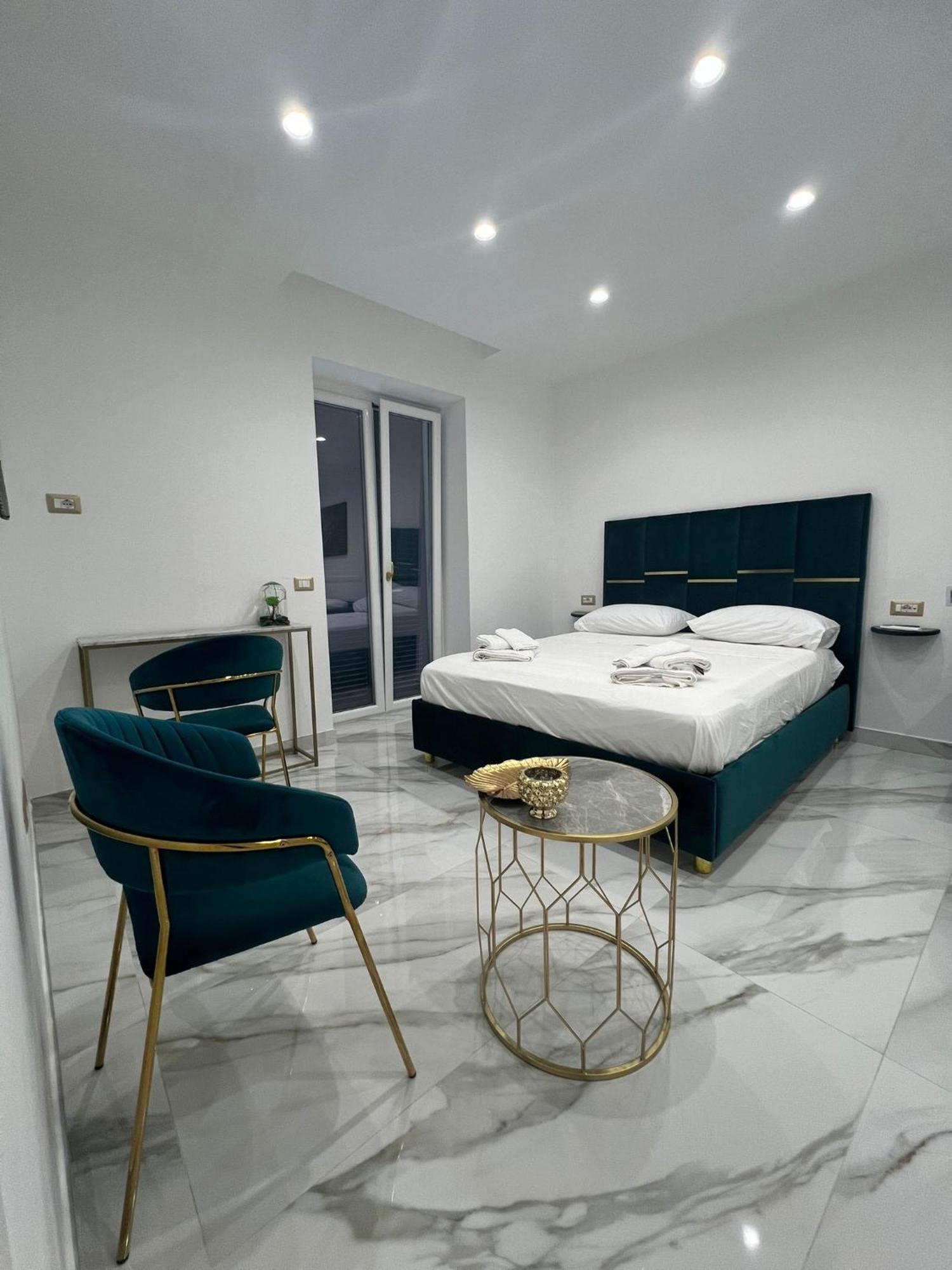 Familia Hotel Napoli Eksteriør billede