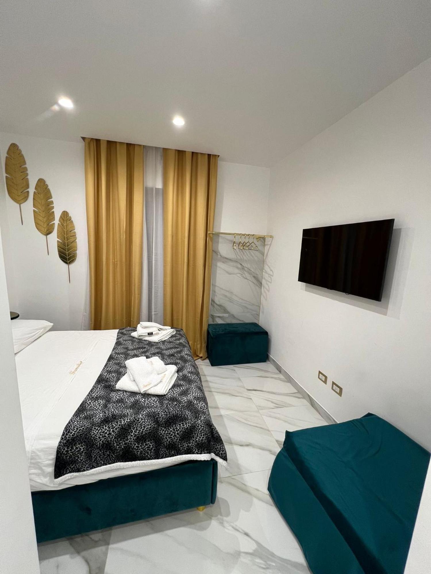 Familia Hotel Napoli Eksteriør billede