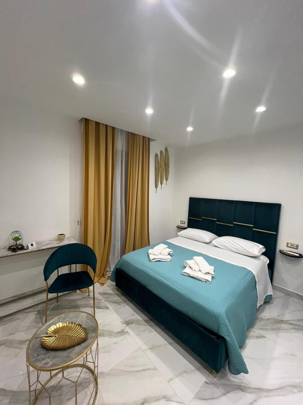 Familia Hotel Napoli Eksteriør billede