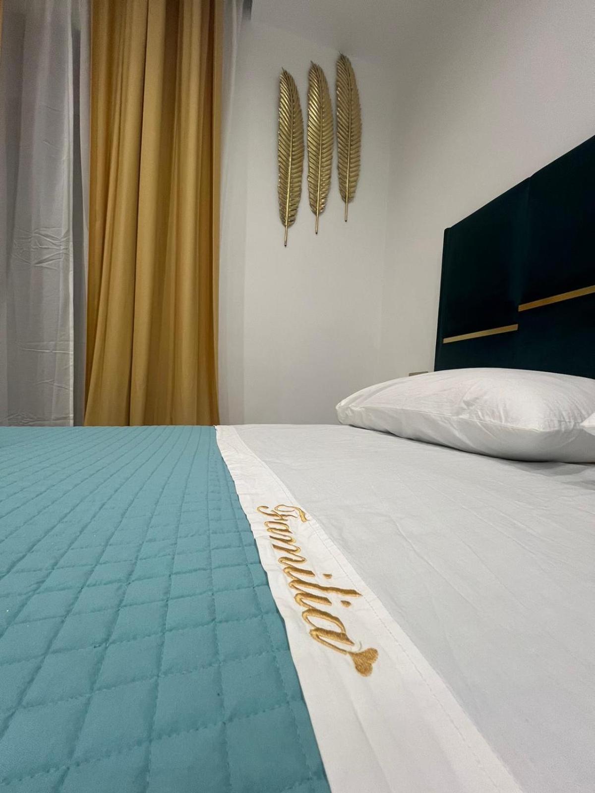 Familia Hotel Napoli Eksteriør billede