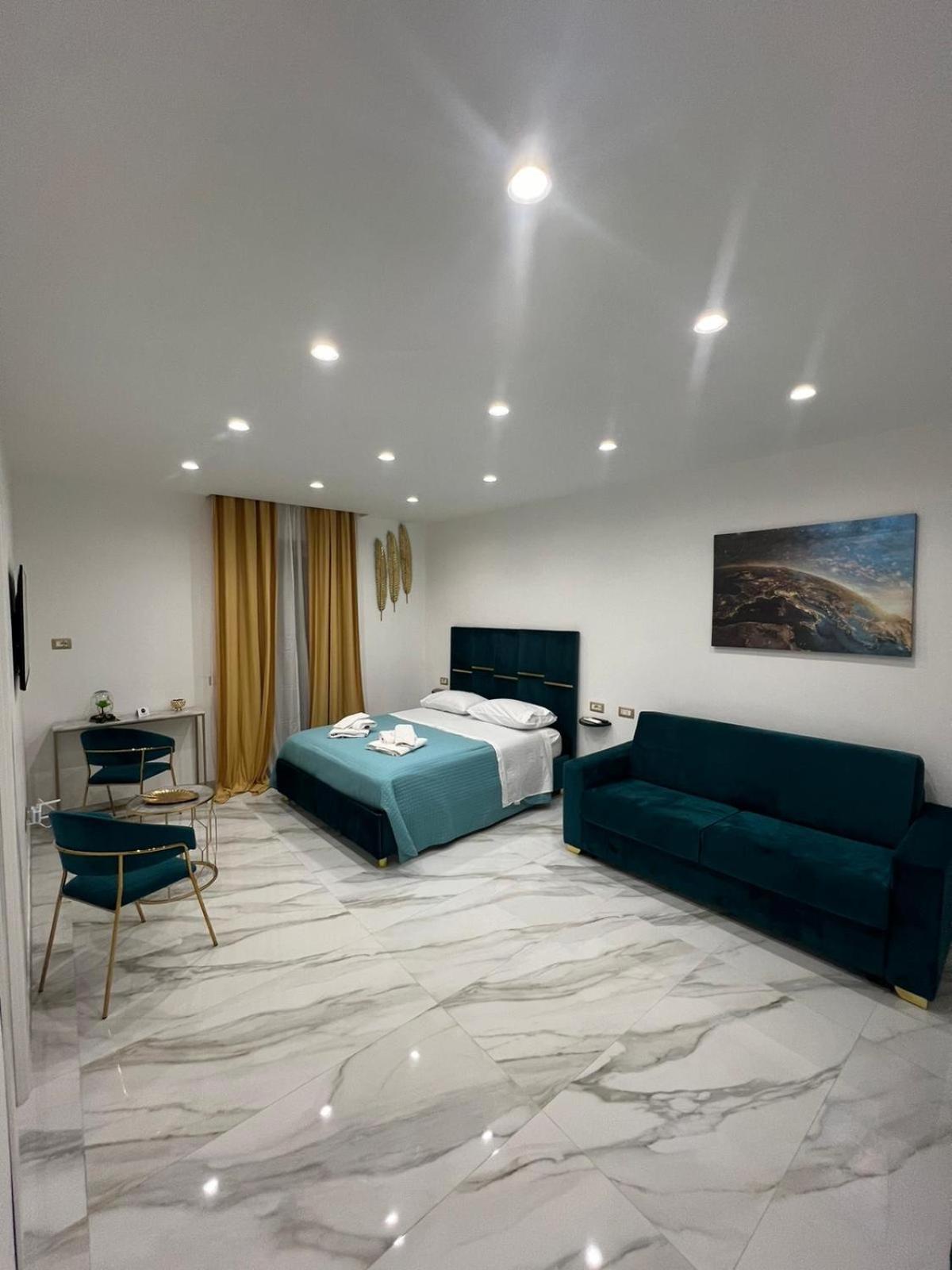 Familia Hotel Napoli Eksteriør billede